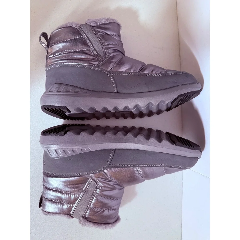 Bearpaw Women Grey Metallic Puffer Ankle Boots Faux Fur Lined Winter Size 9